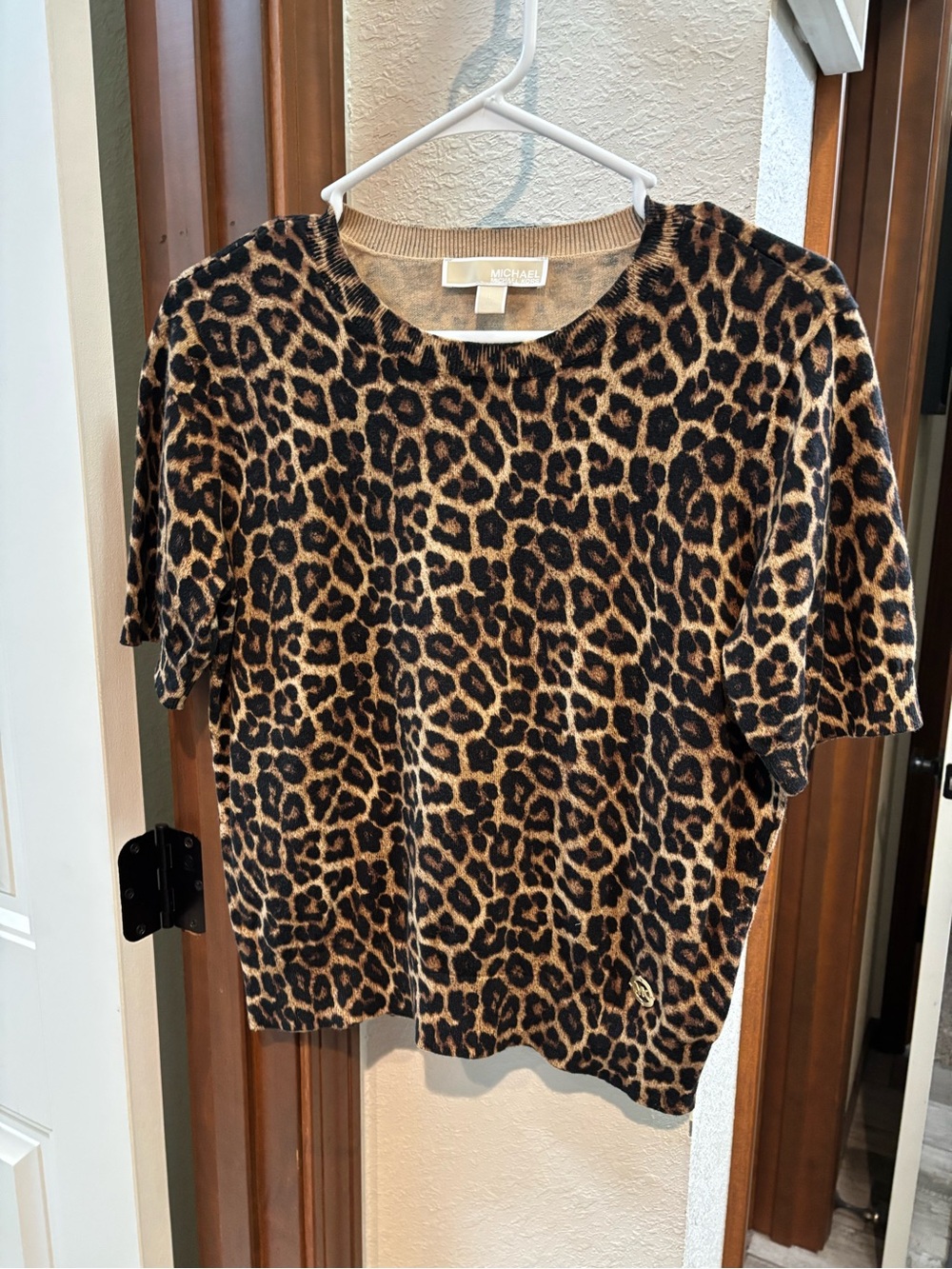 Michael Kors Leopard Print Short Sleeve sweater Top - Tan/Black
